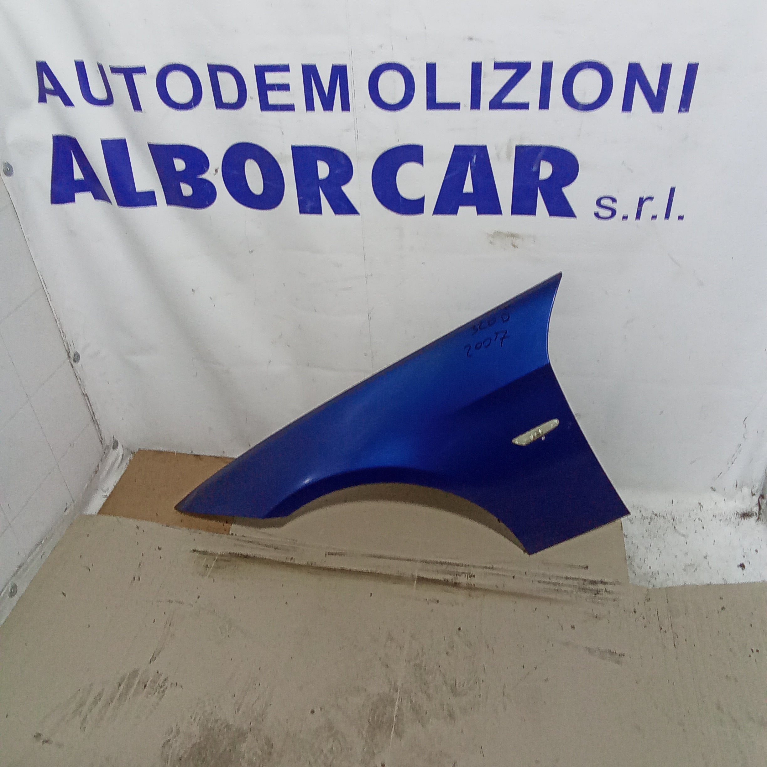 parafango fianchetto anteriore sinistro bmw 320d anno 2007