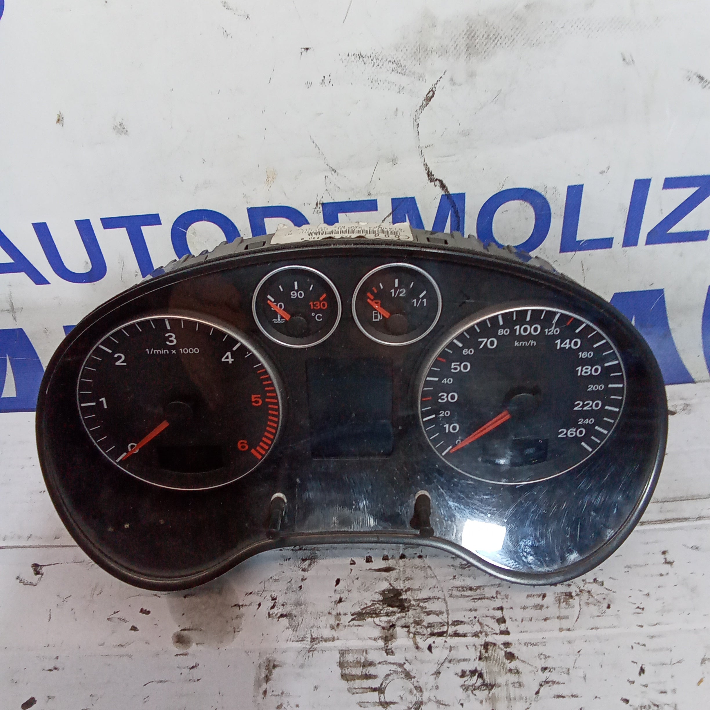 quadro strumenti contachilometri audi A3 2.0 tdi anno 2003/2008 codice 8P0920930/8P0920931