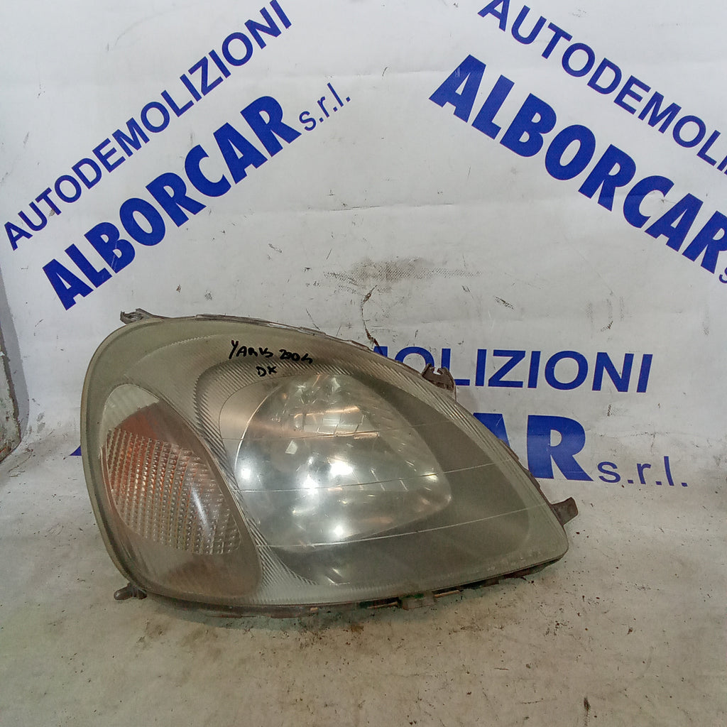 fanale faro anteriore destro toyota yaris anno 2004