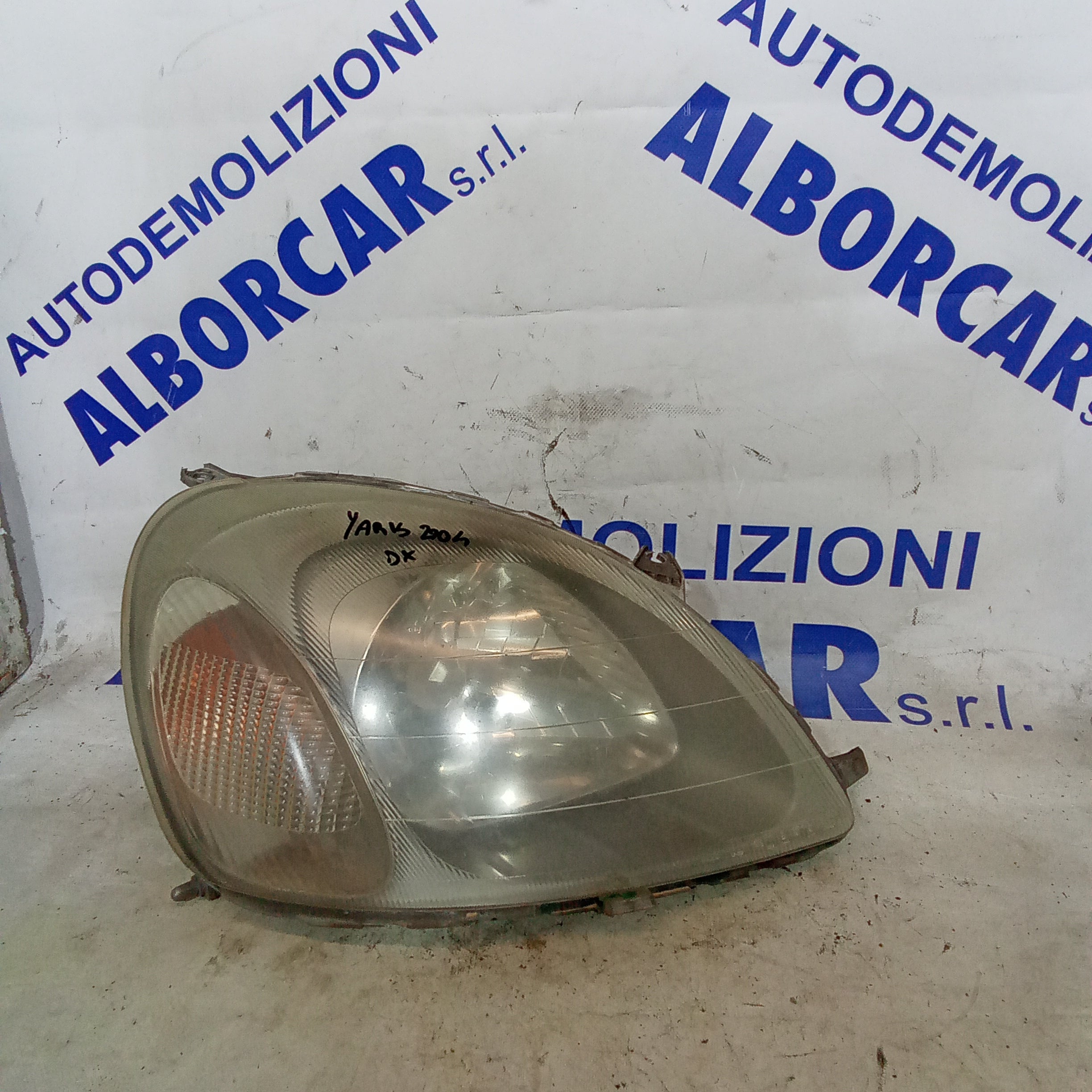 fanale faro anteriore destro toyota yaris anno 2004