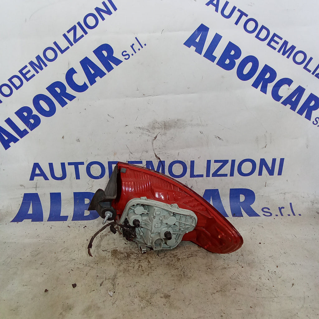fanale stop posteriore destro audi A3 5 porte anno 2005