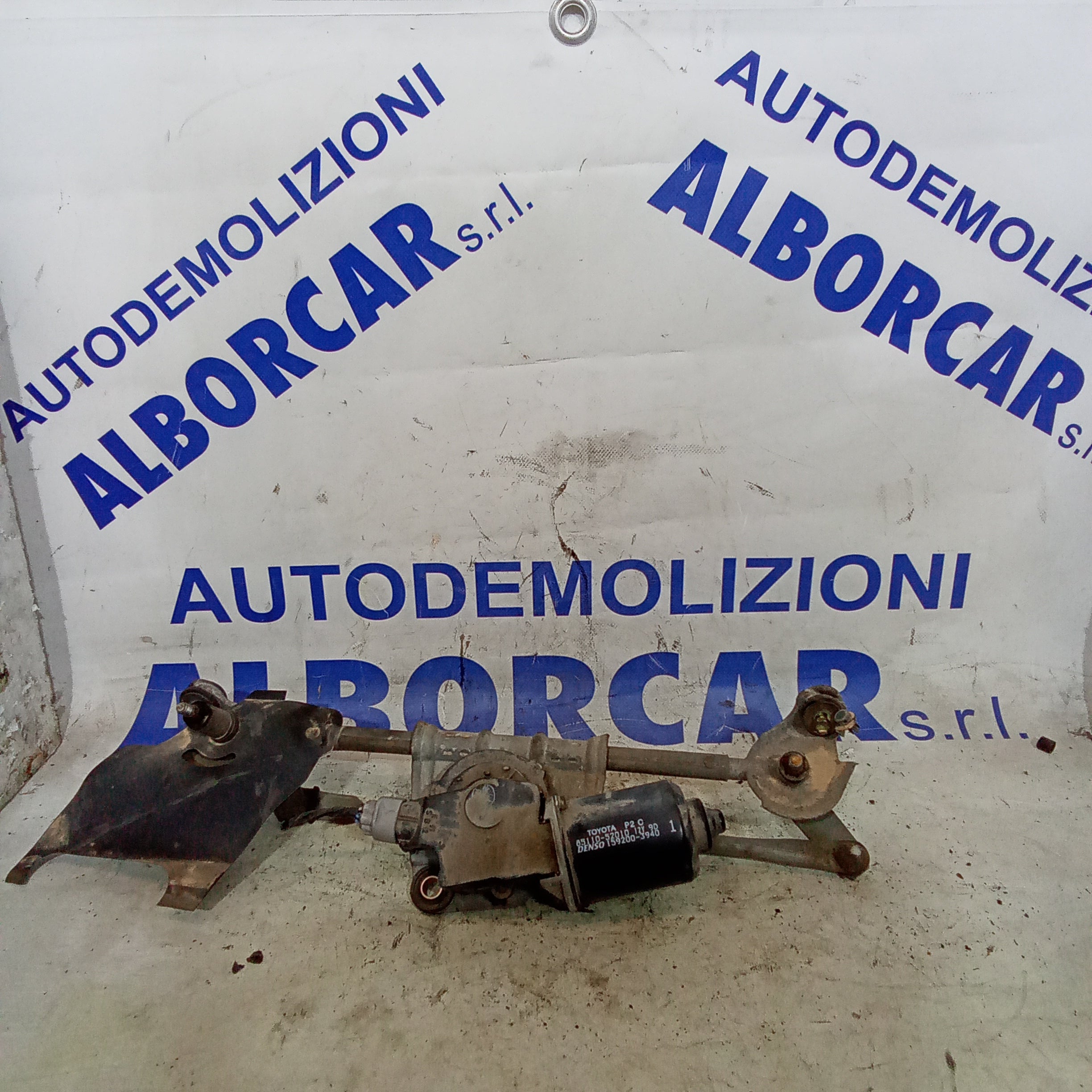 Motor de limpiaparabrisas delantero Toyota Yaris año 2004