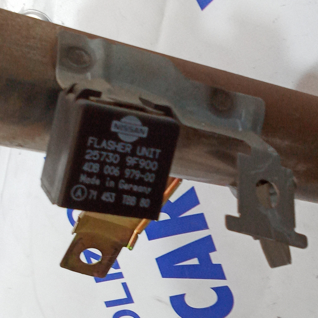 Columna de dirección Nissan Micra 1.5 diésel año 1998 código 36832Ao/4G7
