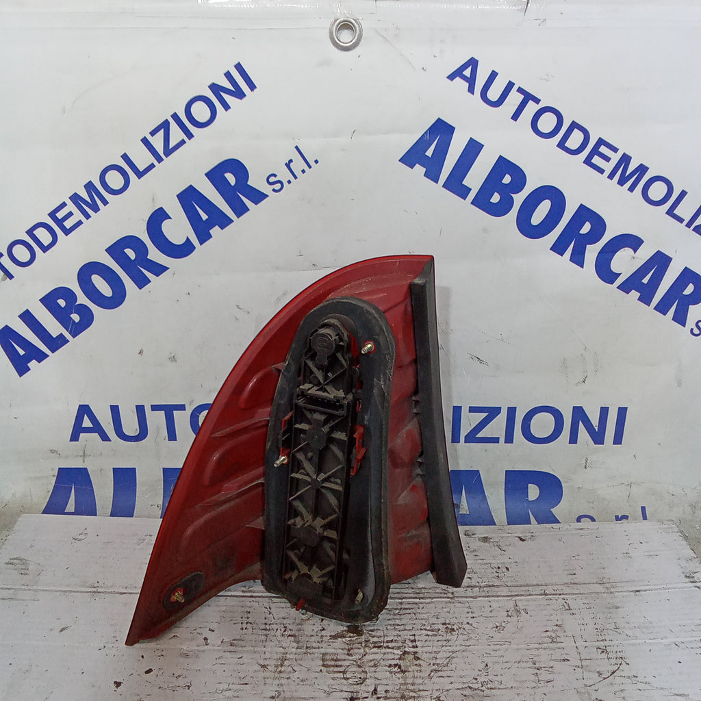fanale stop posteriore destro mercedes C220 anno 2004