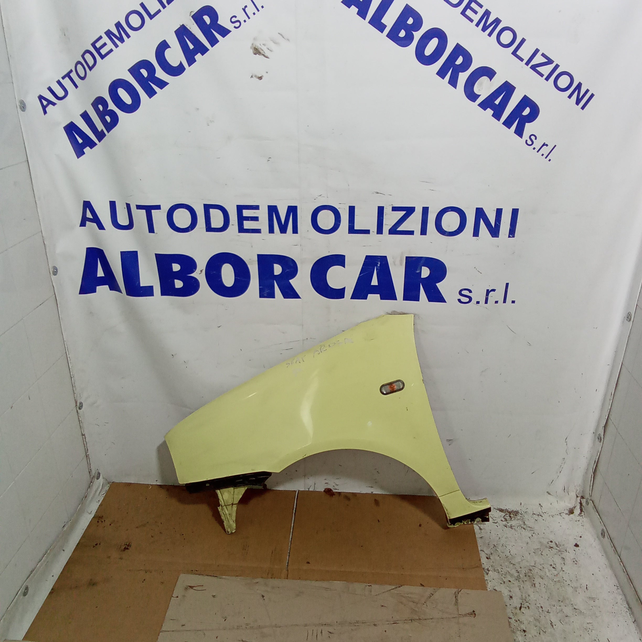 mudguard front left side seat arosa year 2002