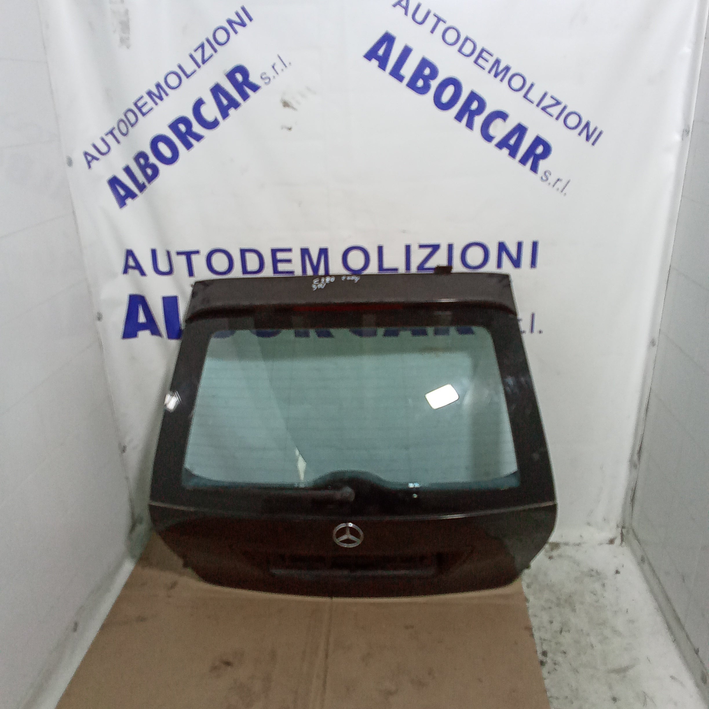 Trunk lid Mercedes C220 sw year 2004