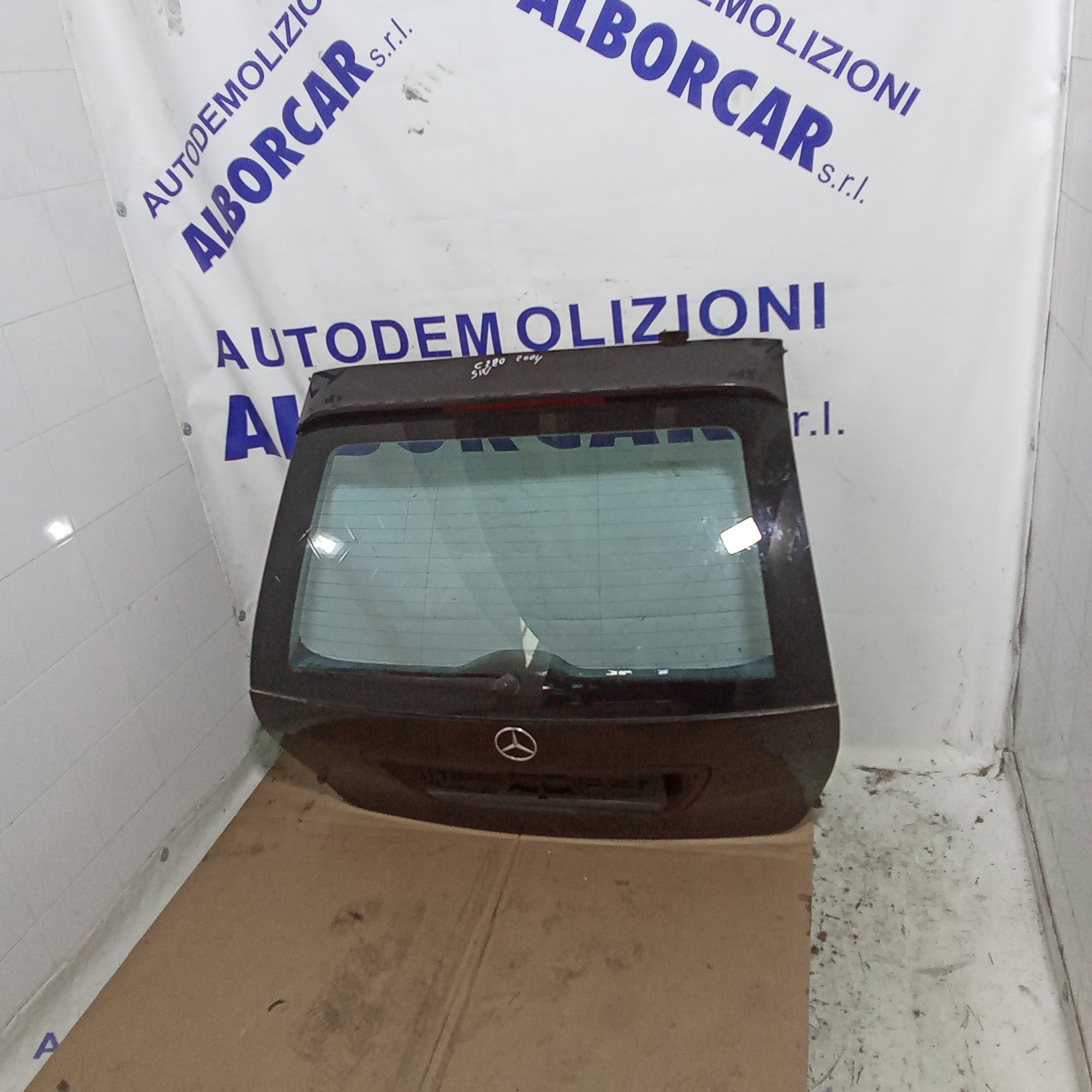 Trunk lid Mercedes C220 sw year 2004