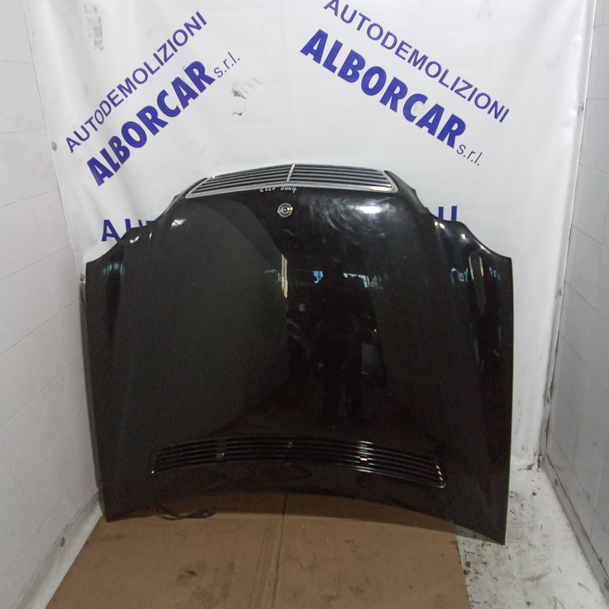 Mercedes C220 2004 front engine hood