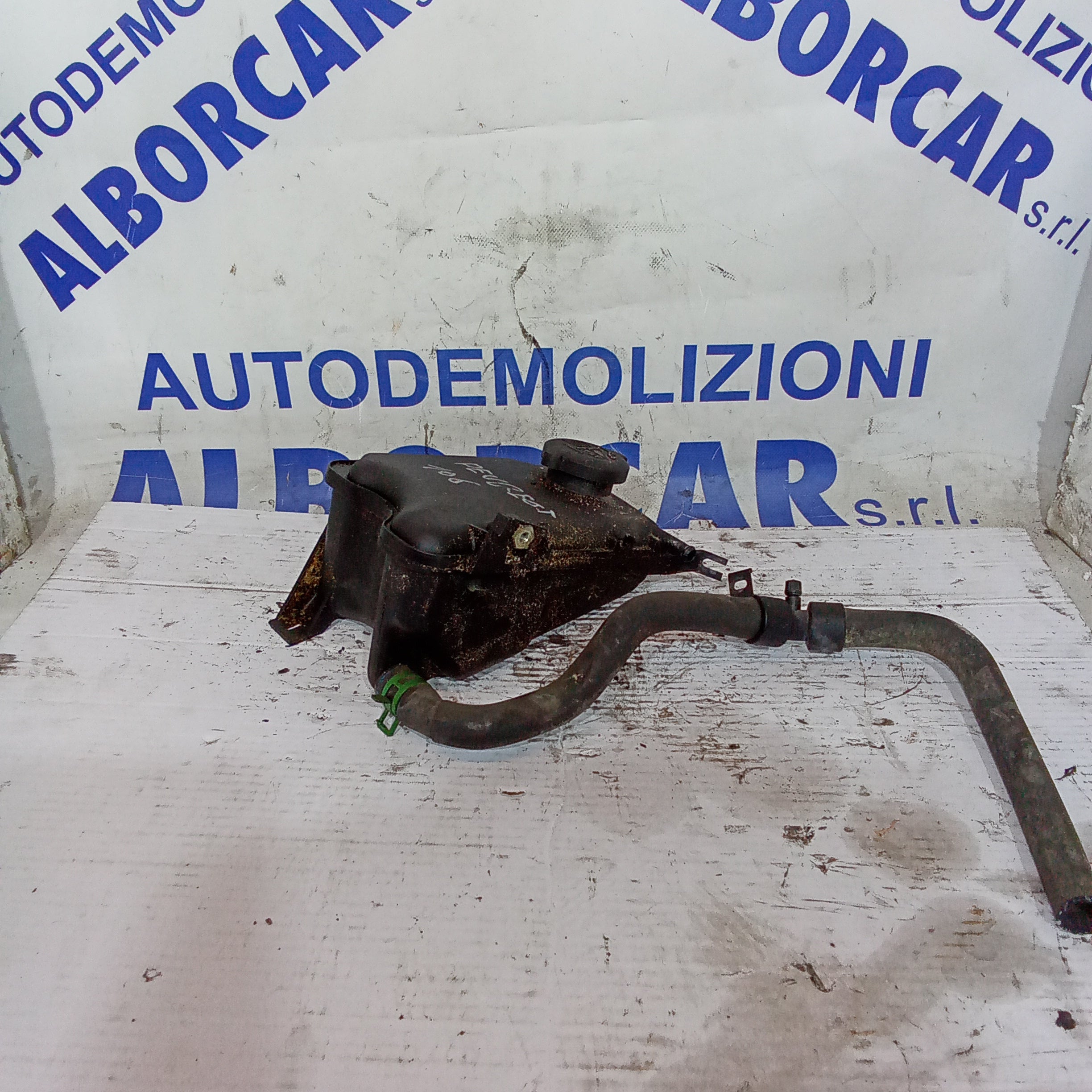 Coolant reservoir Peugeot 106 1.5 diesel year 1998