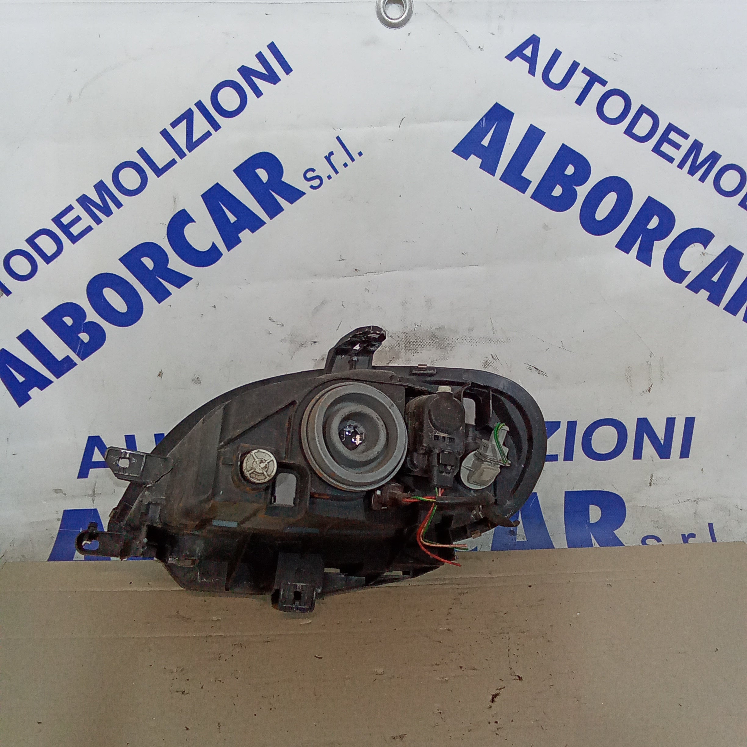 Citroen Saxo 2000 right front headlamp
