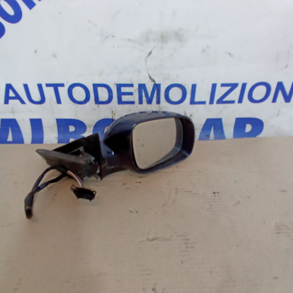 right rearview mirror Volkswagen Polo year 2002