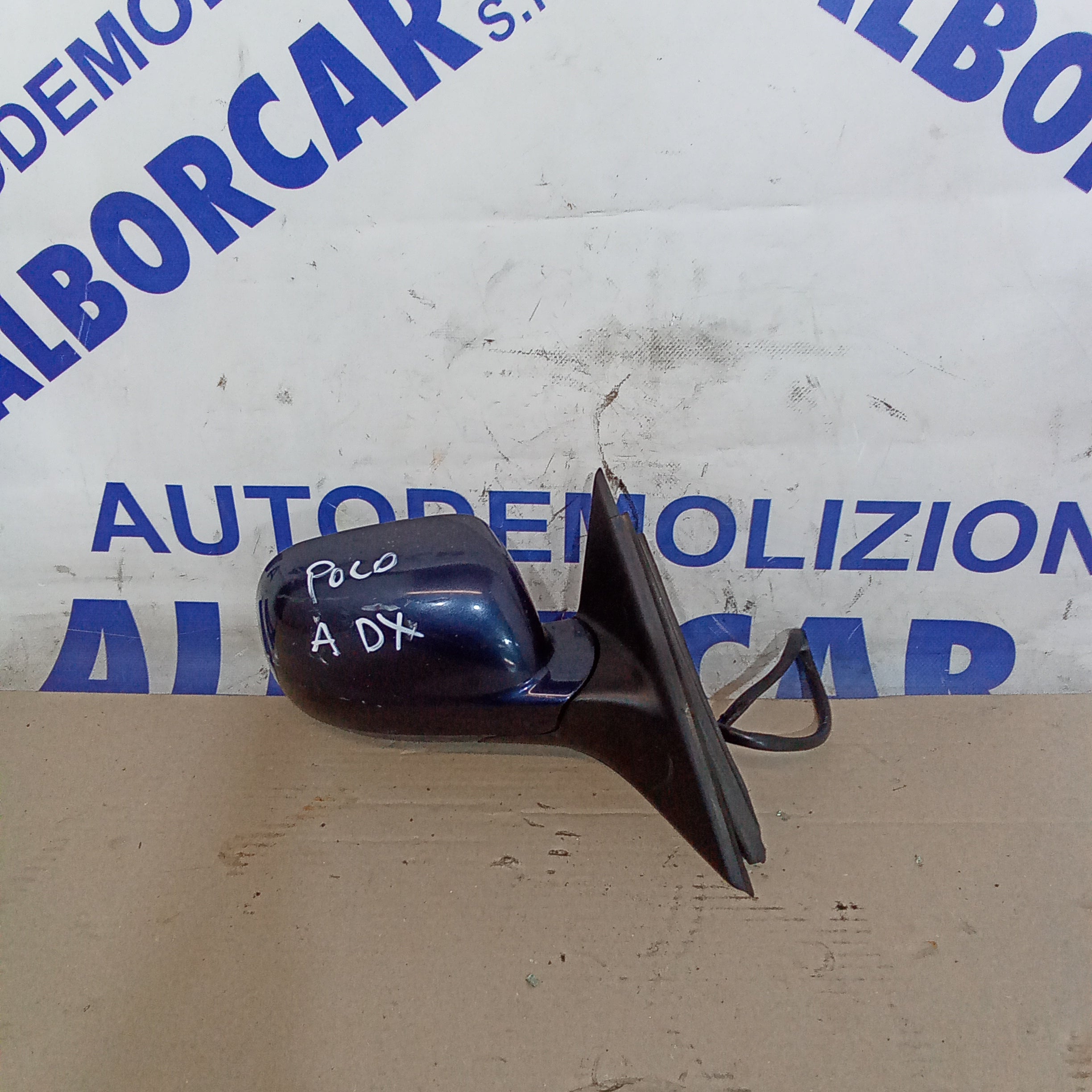 right rearview mirror Volkswagen Polo year 2002