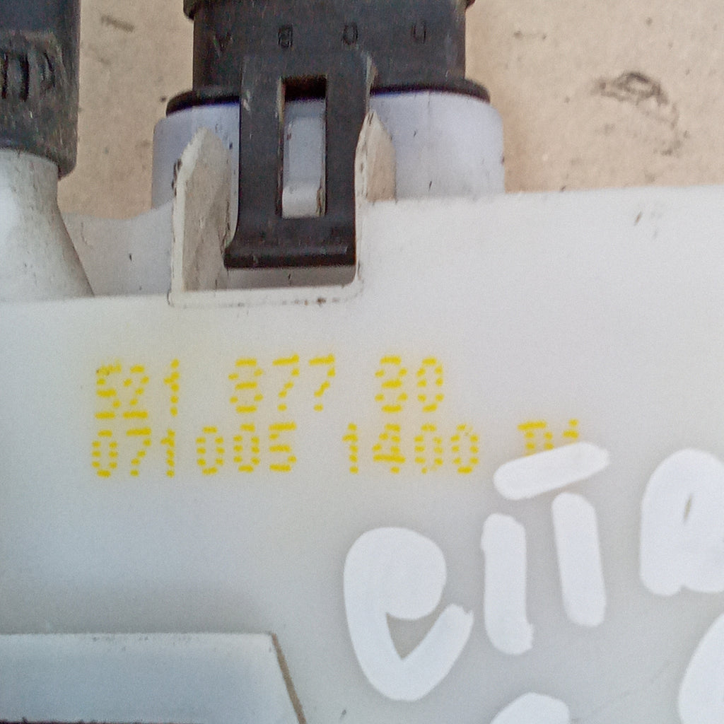 Complete front right door lock Citroen C2 year 2005