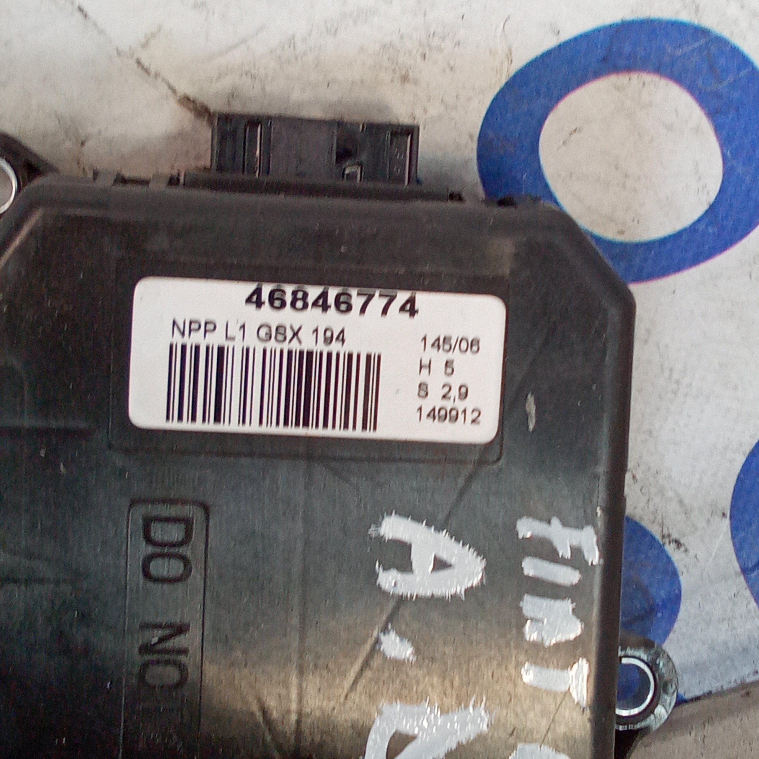 Right front power window control unit Fiat Croma year 2009 code 46846744