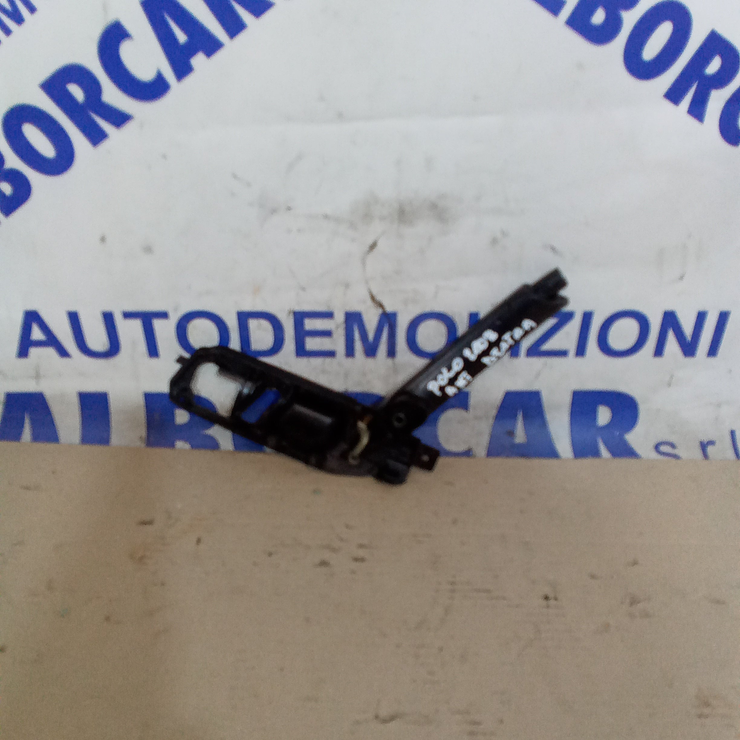 Right front interior door handle Volkswagen Polo year 2003