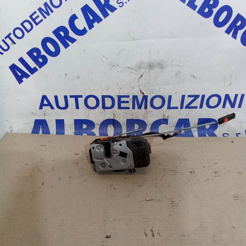 Front right lock Opel Meriva year 2005