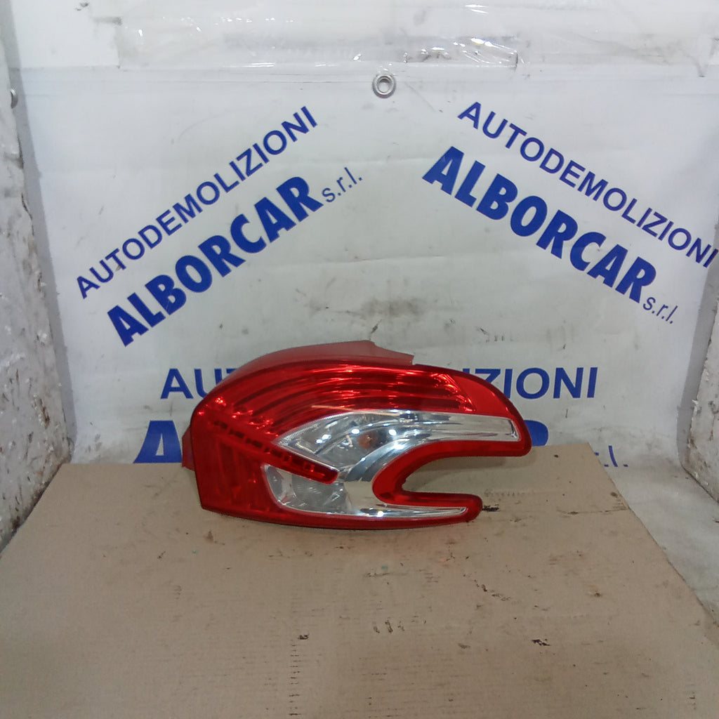 fanale stop posteriore destro peugeot 208 anno 2013