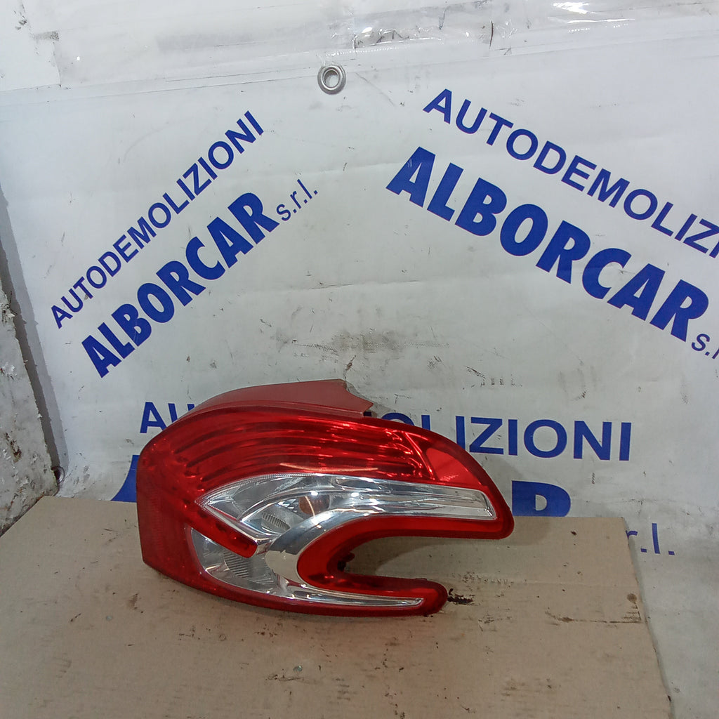 fanale stop posteriore destro peugeot 208 anno 2013