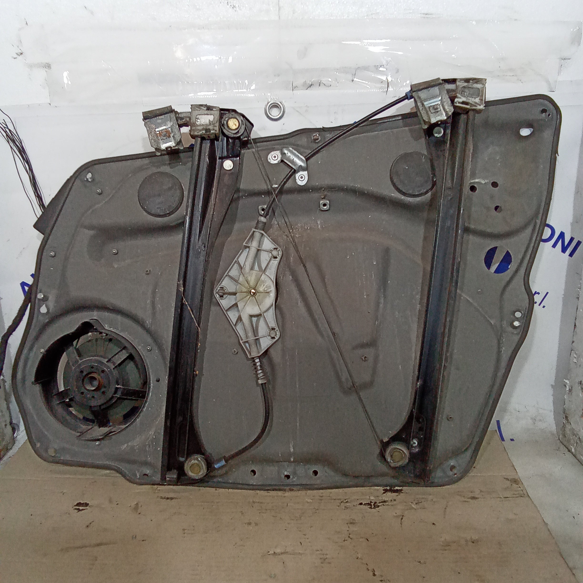 Motorino alzavetro completo anteriore sinistro mercedes classe B anno 2005