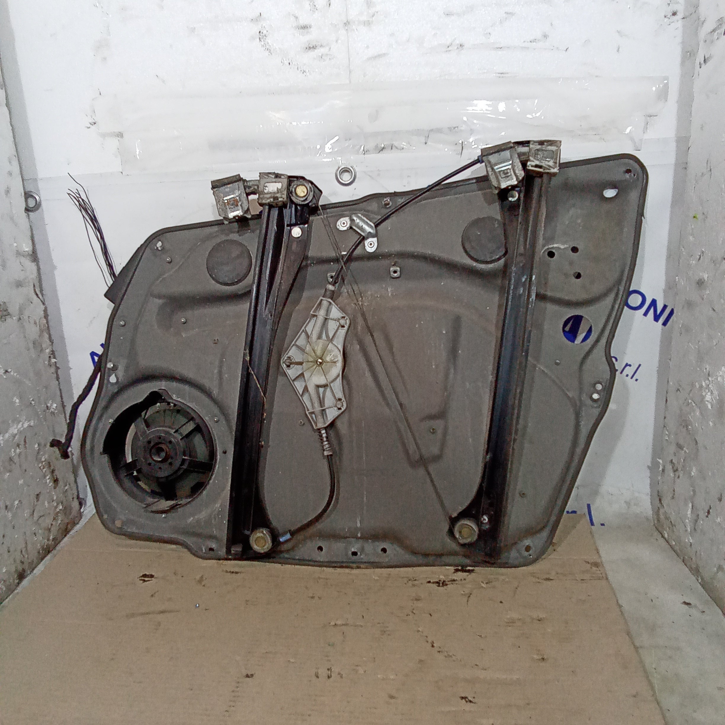 Motorino alzavetro completo anteriore sinistro mercedes classe B anno 2005