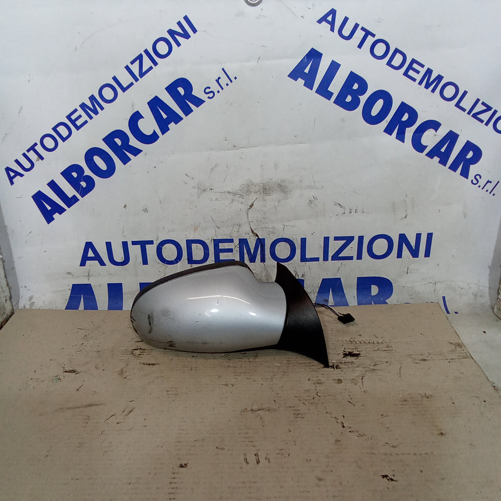 specchietto retrovisore destro mercedes A170 anno 2001