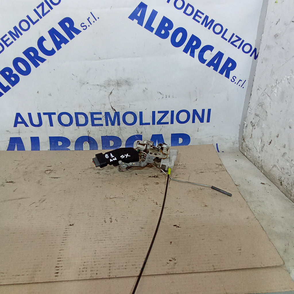 Serratura anteriore sinistra citroen C1 anno 2004