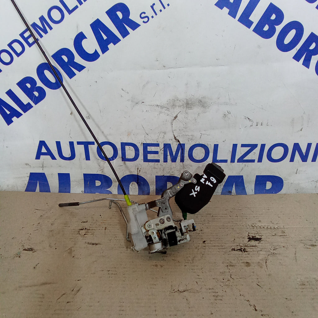 Serratura anteriore sinistra citroen C1 anno 2004