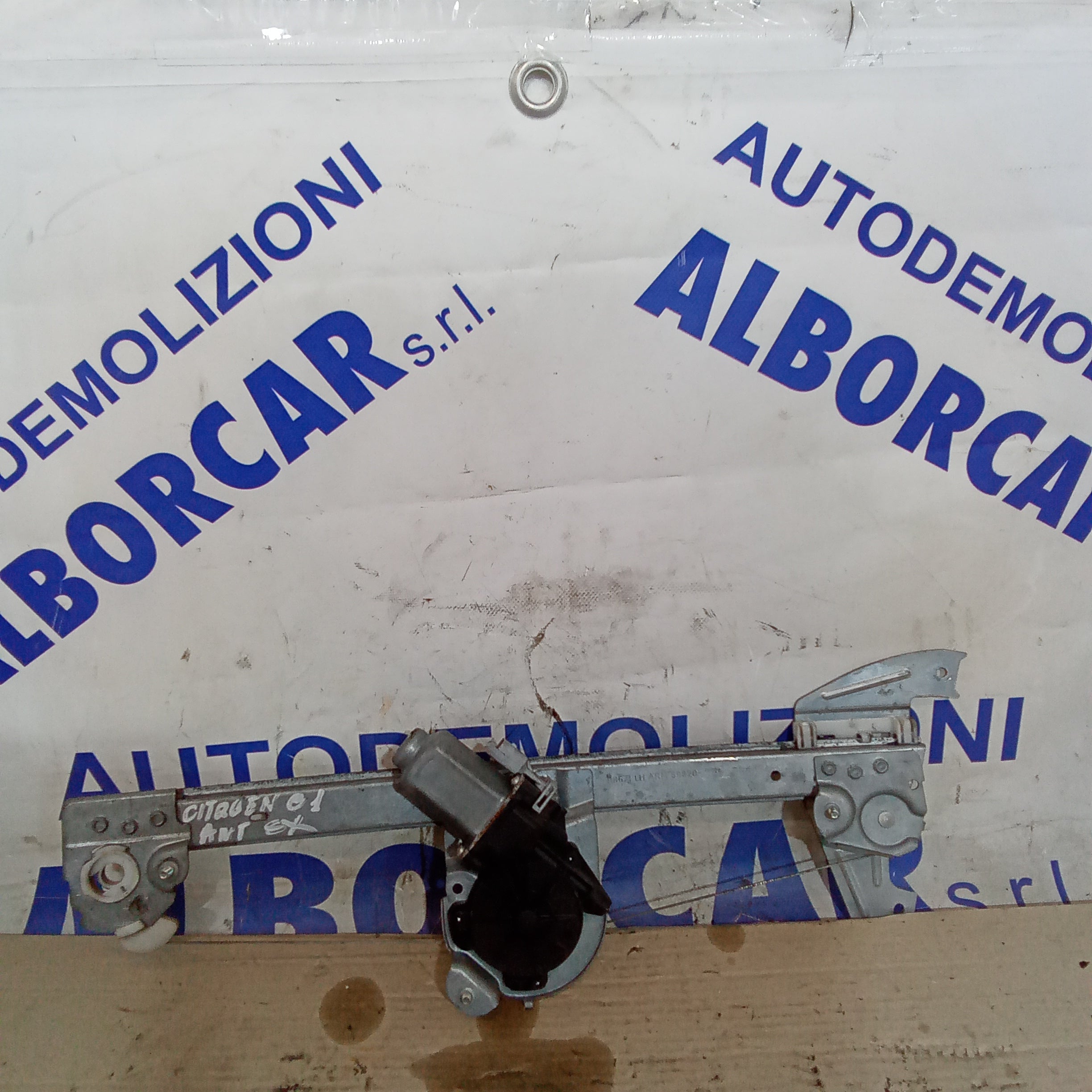 motorino alzavetri anteriore sinistro citroen C1 anno 2004