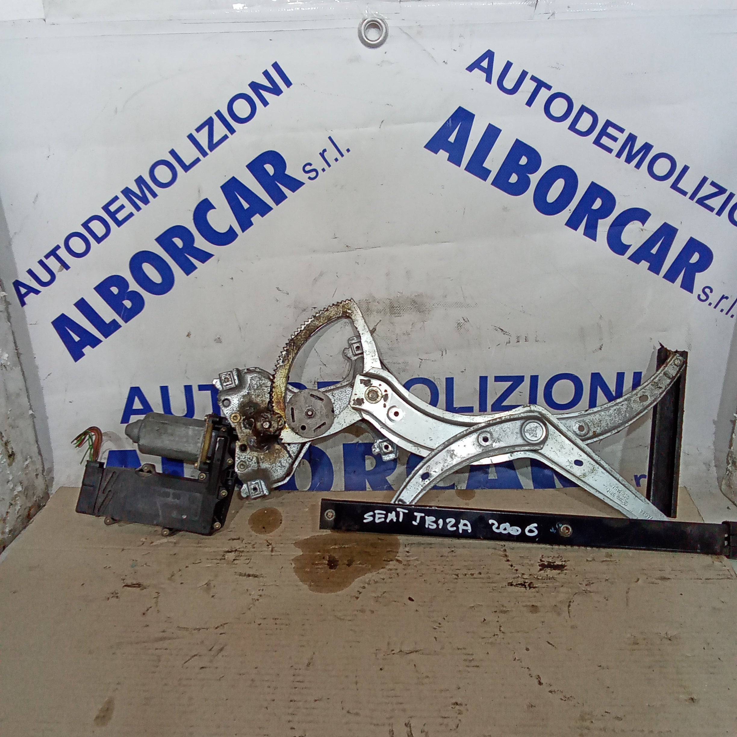 motorino alzavetri anteriore destro seat ibiza anno 2006