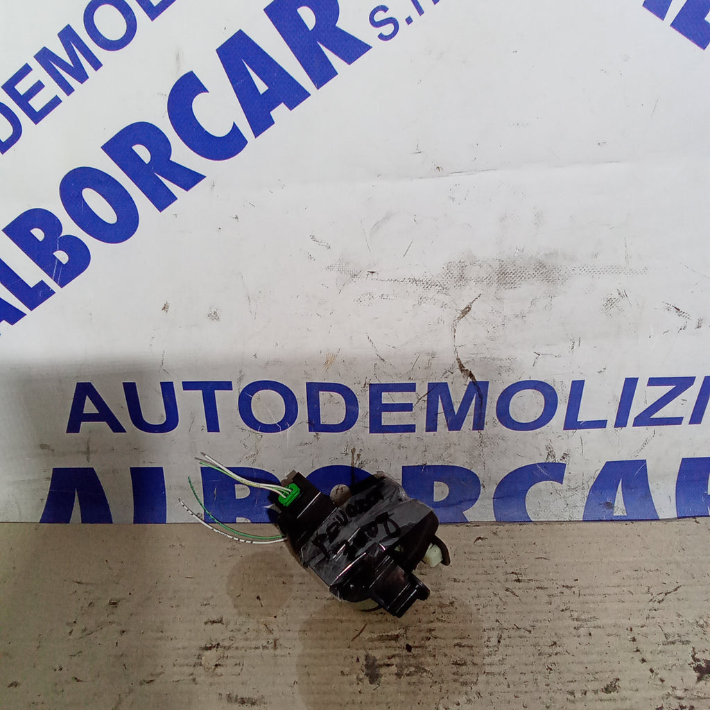 Serratura cofano baule posteriore peugeot 3008 anno 2013