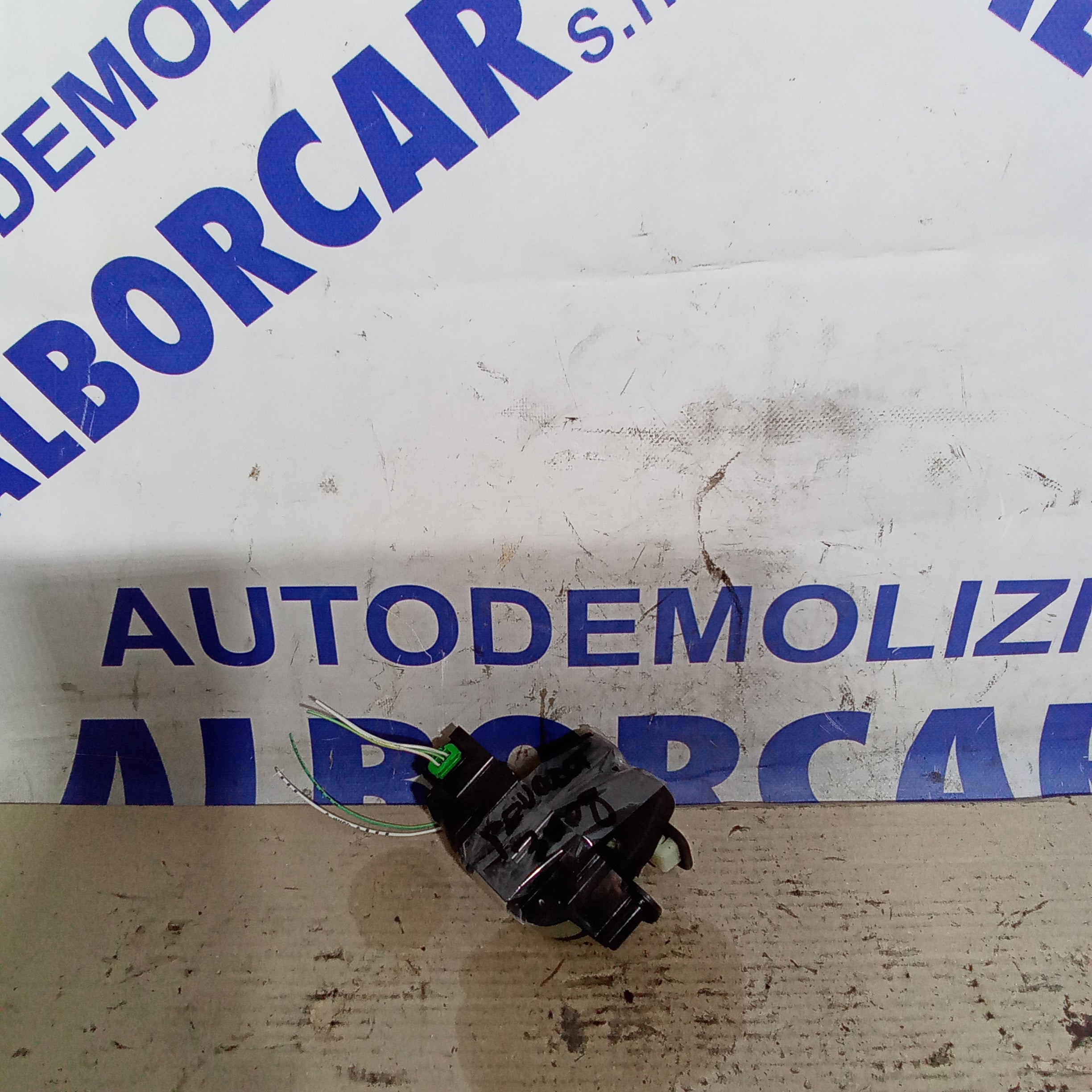 Serratura cofano baule posteriore peugeot 3008 anno 2013