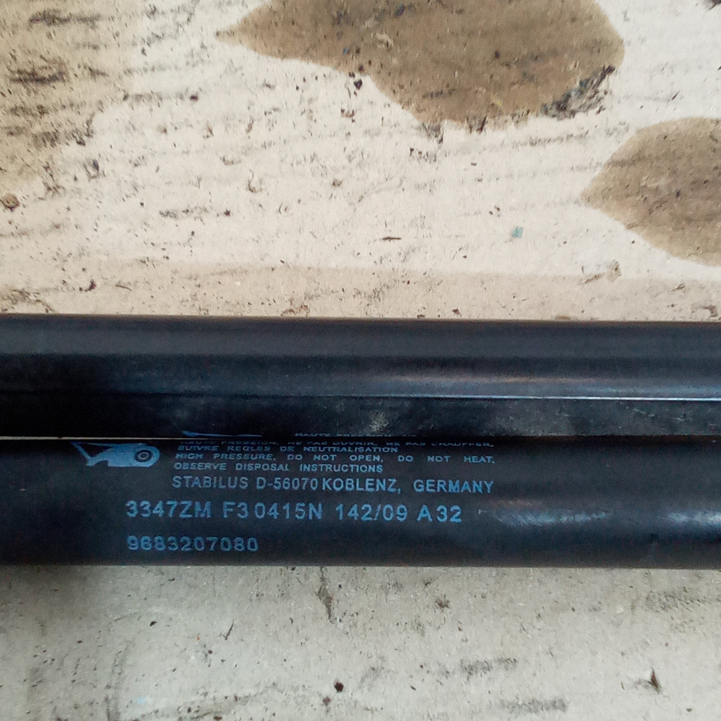 Tailgate struts for Peugeot 3008, year 2013