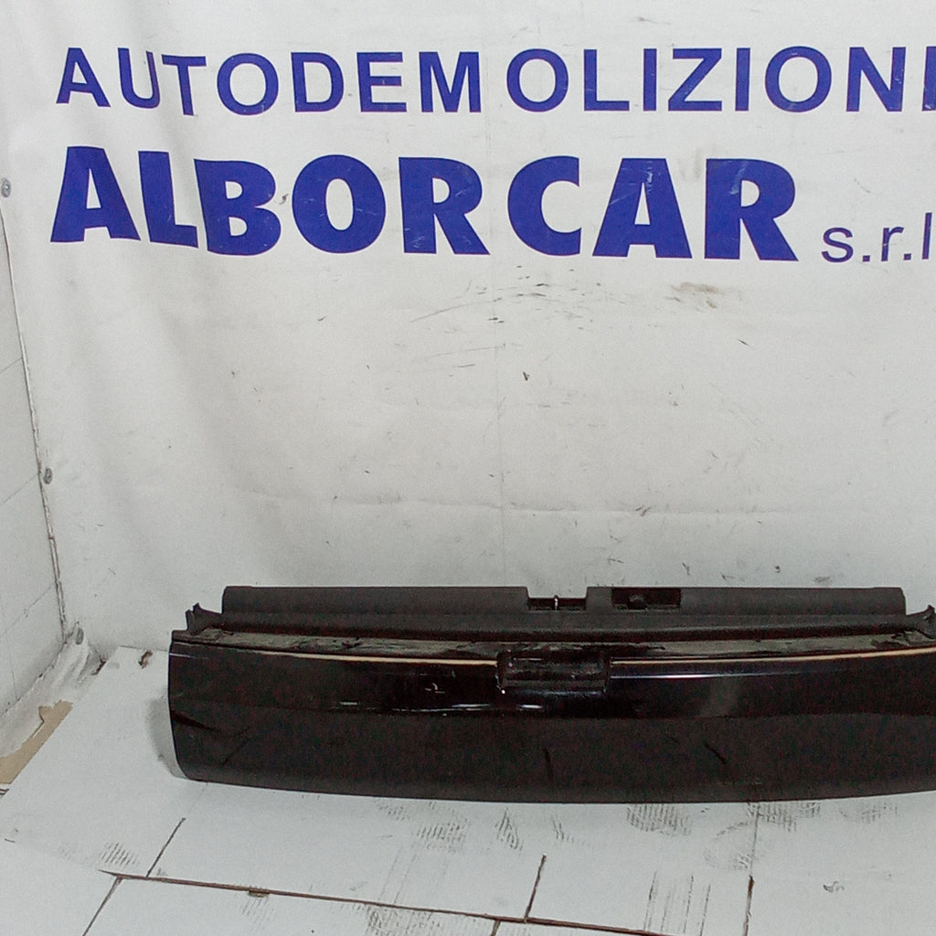 Tailgate lower part Peugeot 3008 year 2010