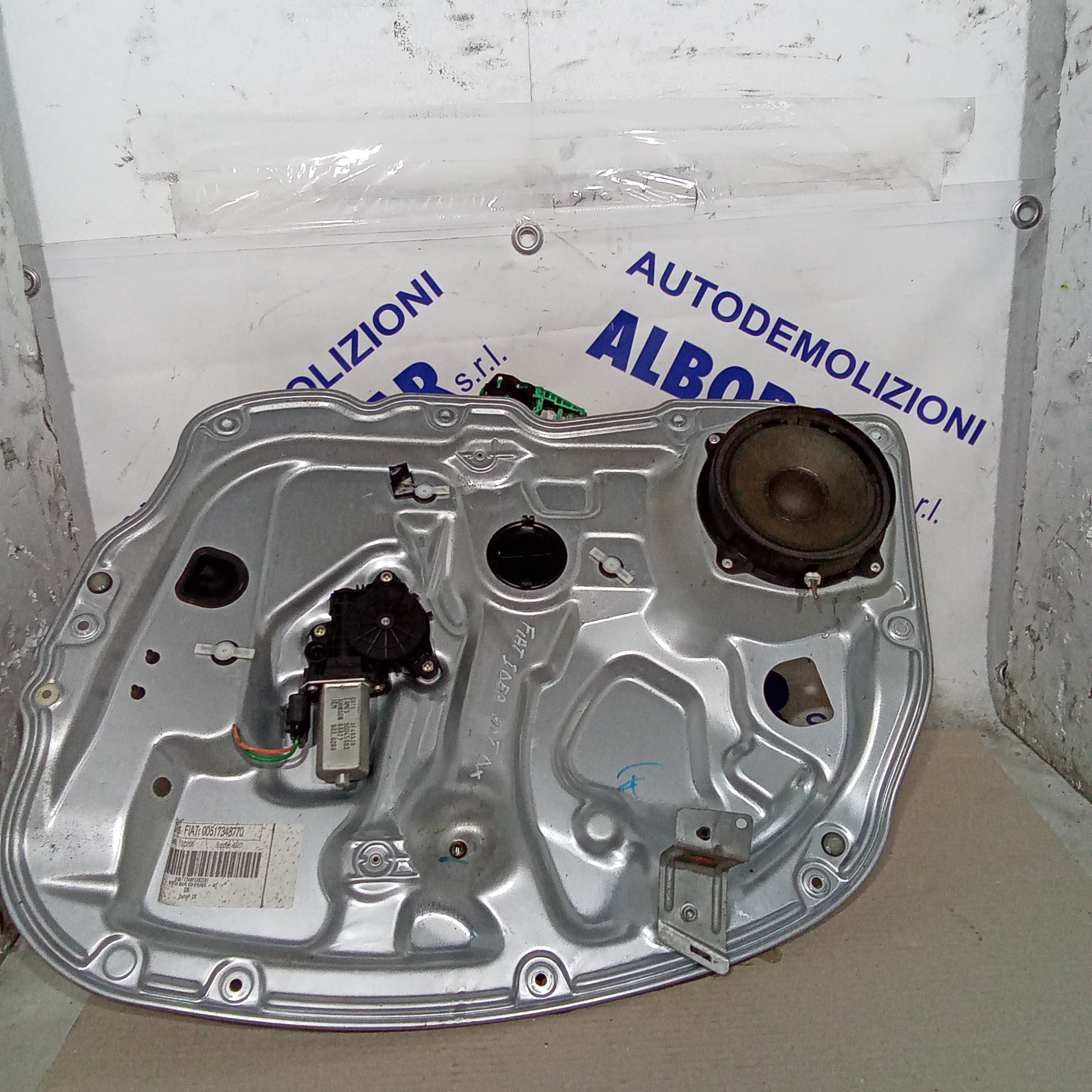 Motorino alzavetri completo anteriore destro fiat idea anno 2006