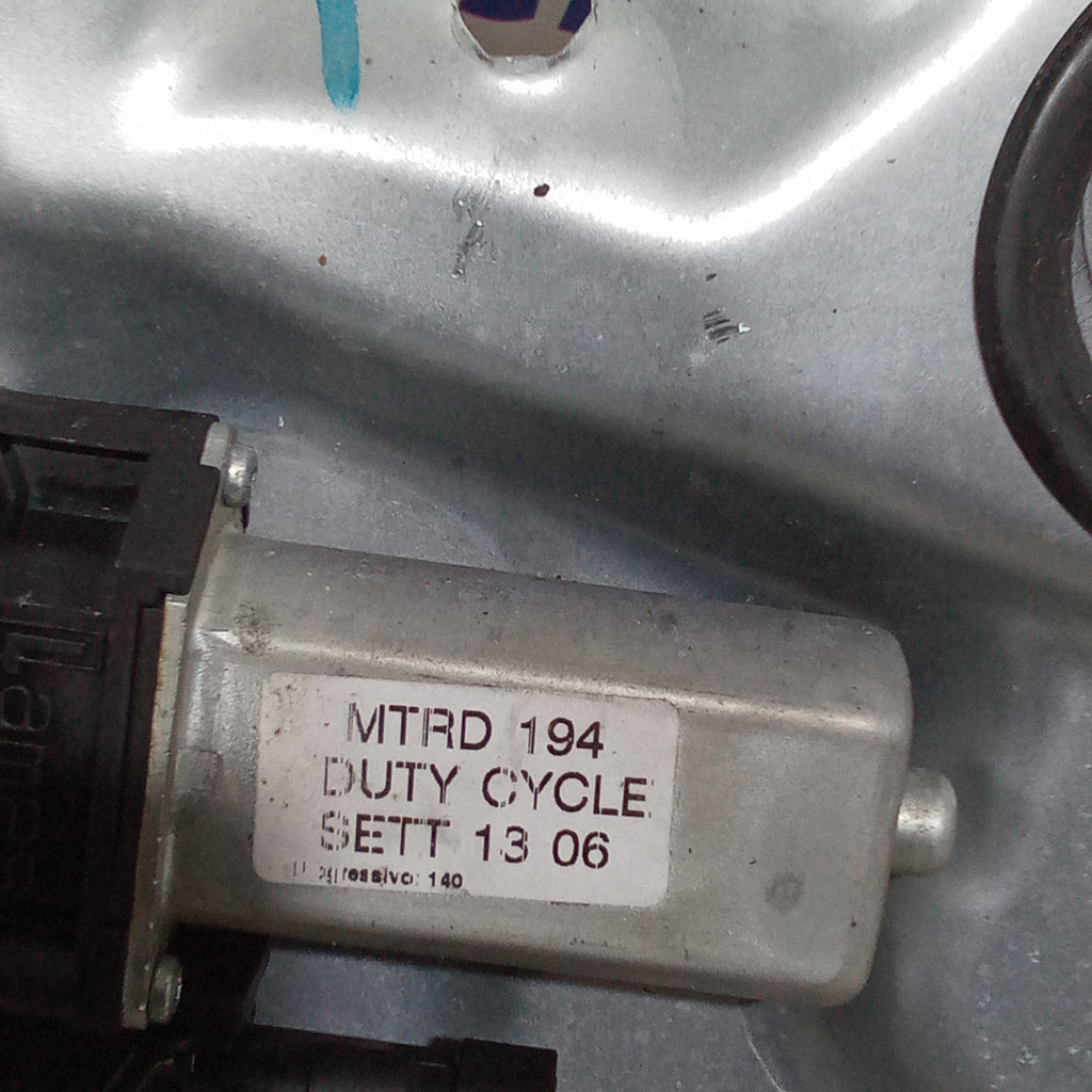 motorino alzavetri anteriore destro (completo) fiat croma anno 2006 codice MTRD194