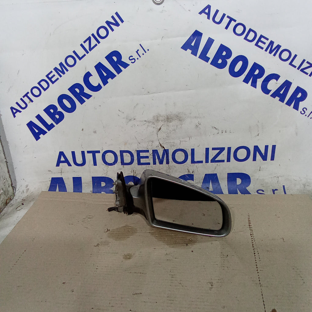 Specchietto retrovisore destro audi A4 anno 2004
