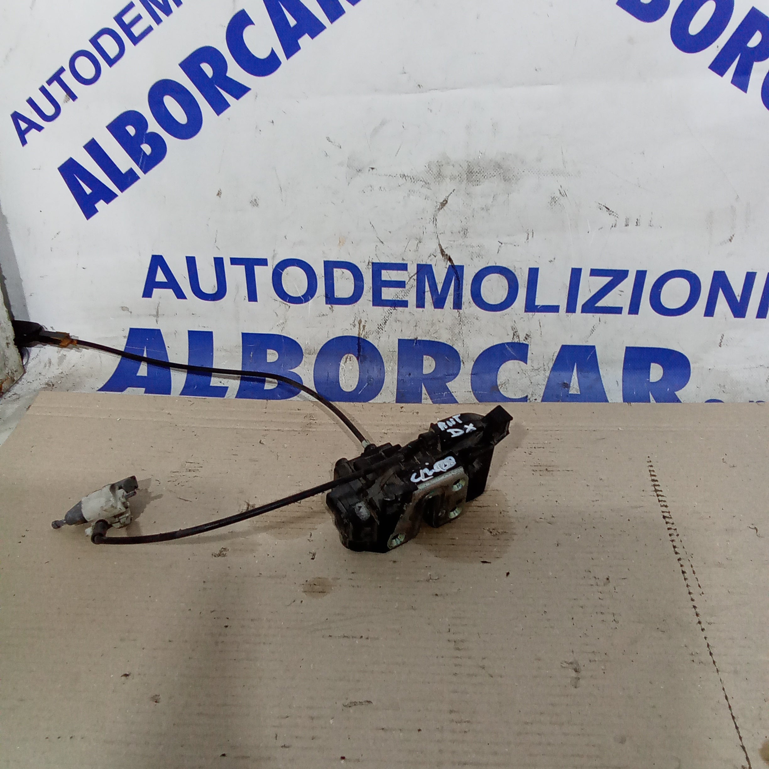 Serratura anteriore destra renault clio anno 2005