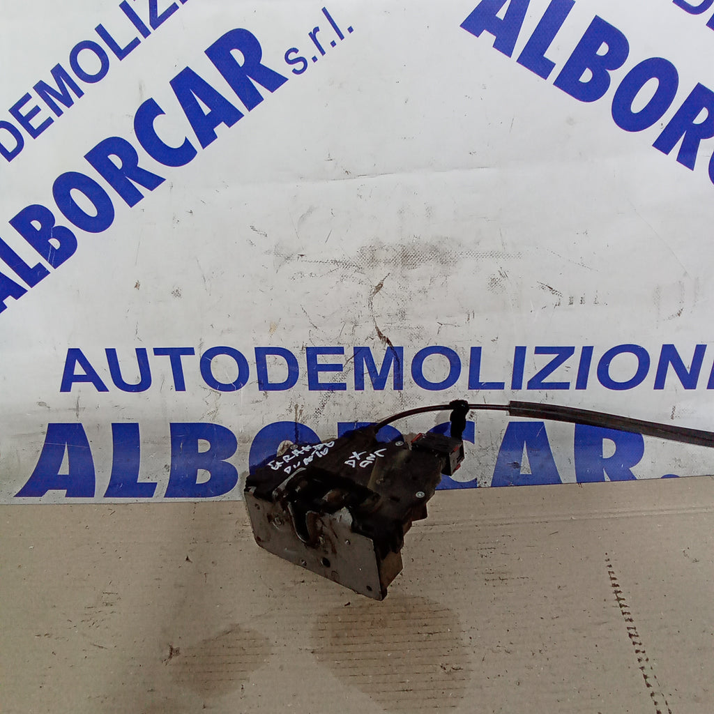 Cerradura delantera derecha Fiat Grande Punto año 2006