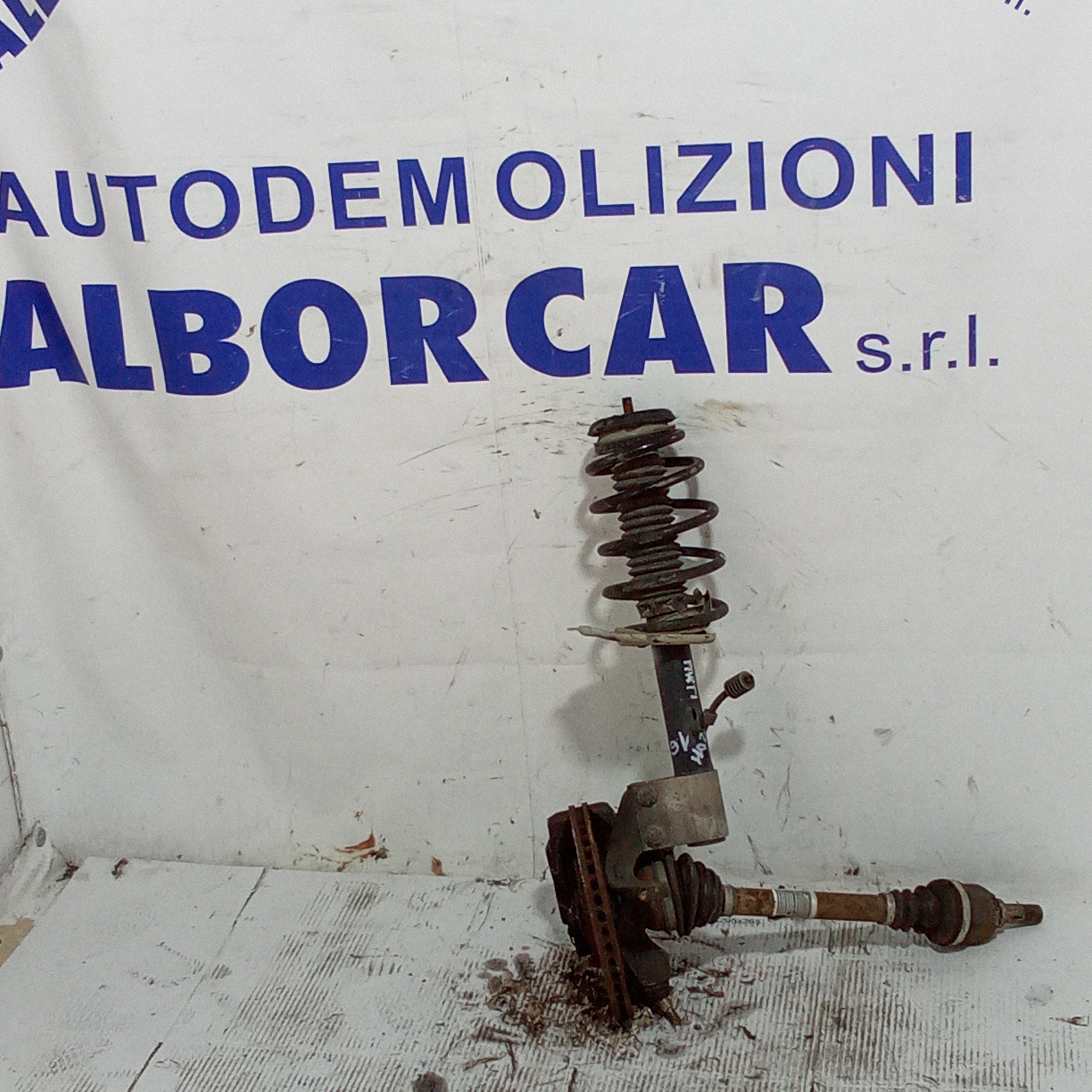 Fusello completo anteriore sinistro peugeot partner 1.6hdi anno 2011