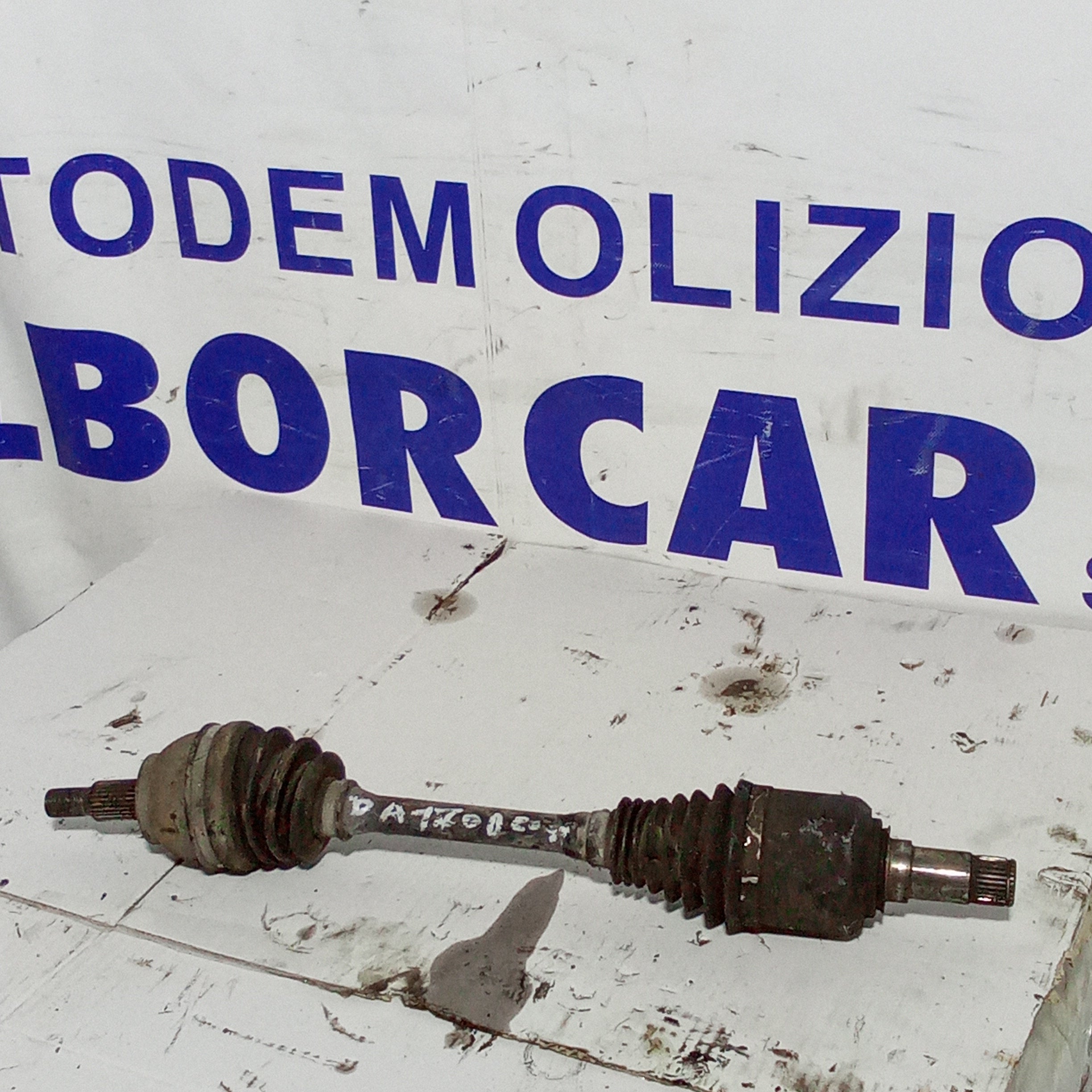 semiasse anteriore sinistro mercedes A170 diesel anno 2009