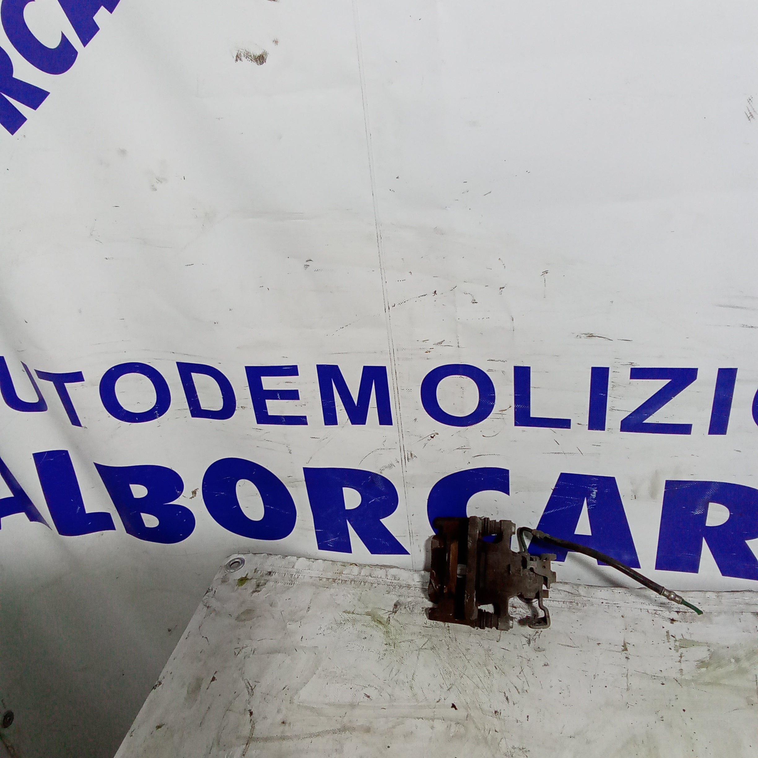 Pinza freni posteriore sinistra renault clio 1.5 cdti anno 2005