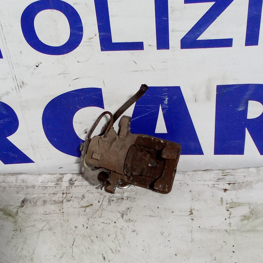 Pinza posteriore destra peugeot 307 1.6hdi anno 2003