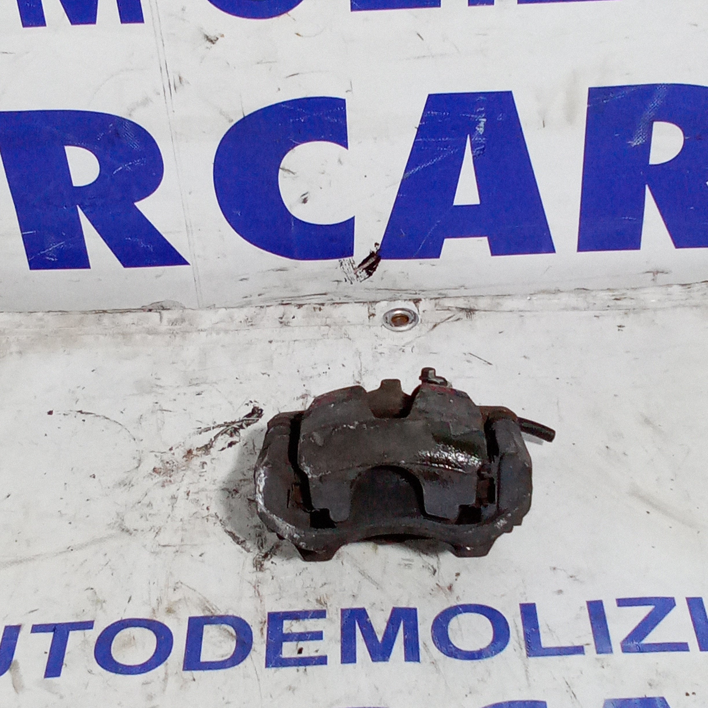 Pinza freni anteriore sinistra opel corsa 1.3 mjt anno 2011