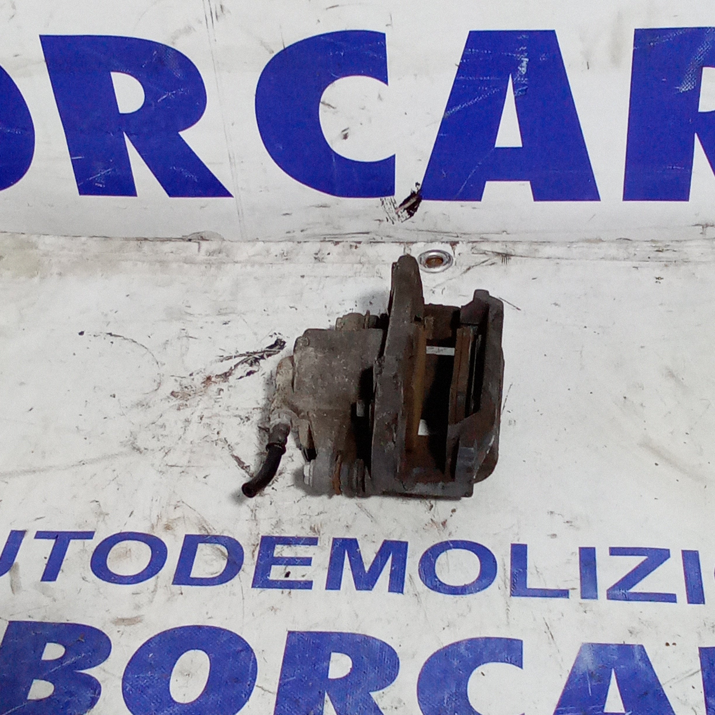 Pinza freni anteriore sinistra opel corsa 1.3 mjt anno 2011