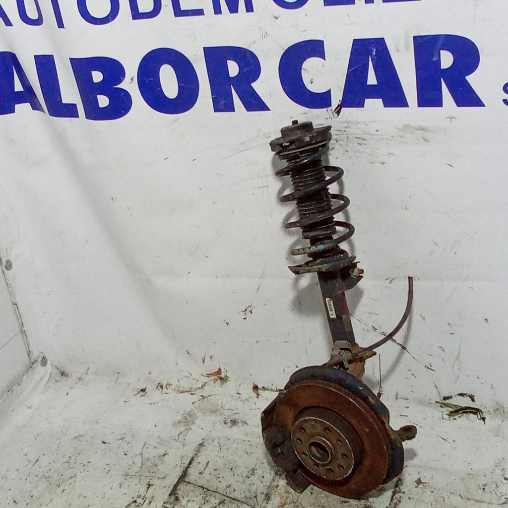 Mangueta delantera izquierda Volkswagen Golf 5 1.9 TDI año 2004/2008