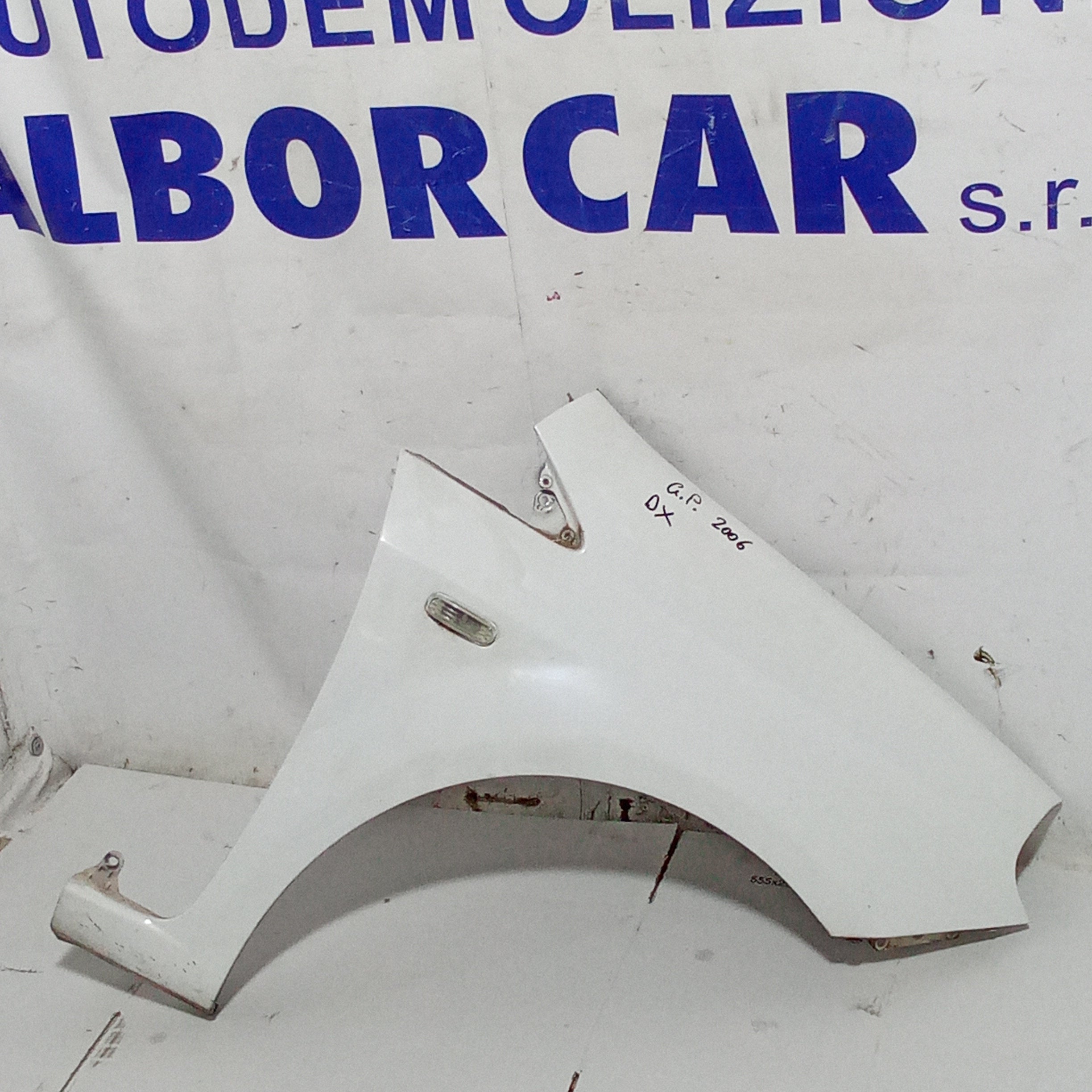 parafango fianchetto anteriore destro fiat grande punto anno 2006