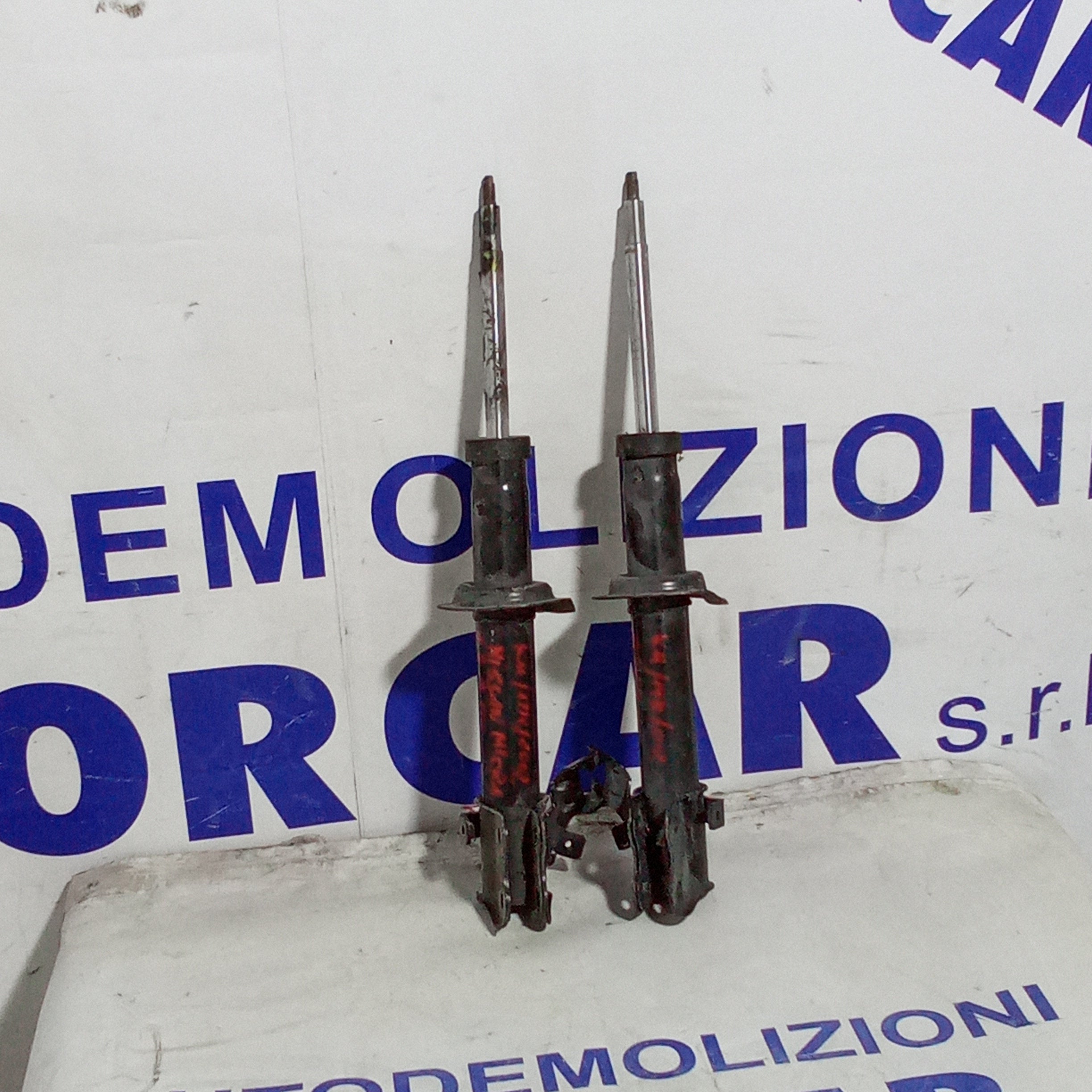 Coppia ammortizzatori nissan micra K11 1.3diesel anno 1992/2002