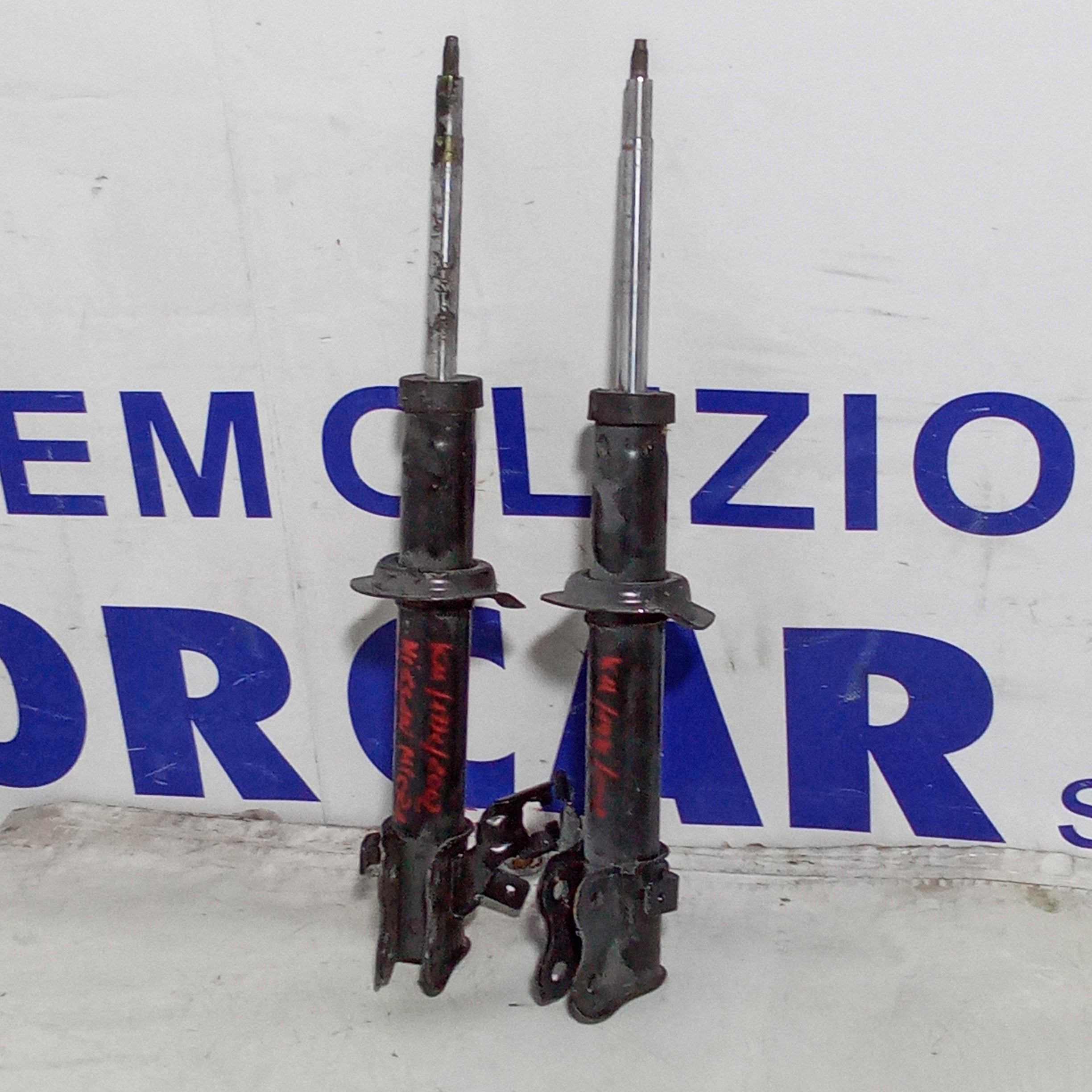 Coppia ammortizzatori nissan micra K11 1.3diesel anno 1992/2002