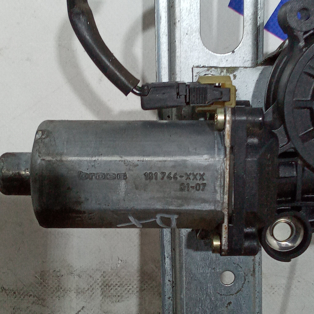 motorino alzavetri anteriore destro mercedes A170 anno 2008