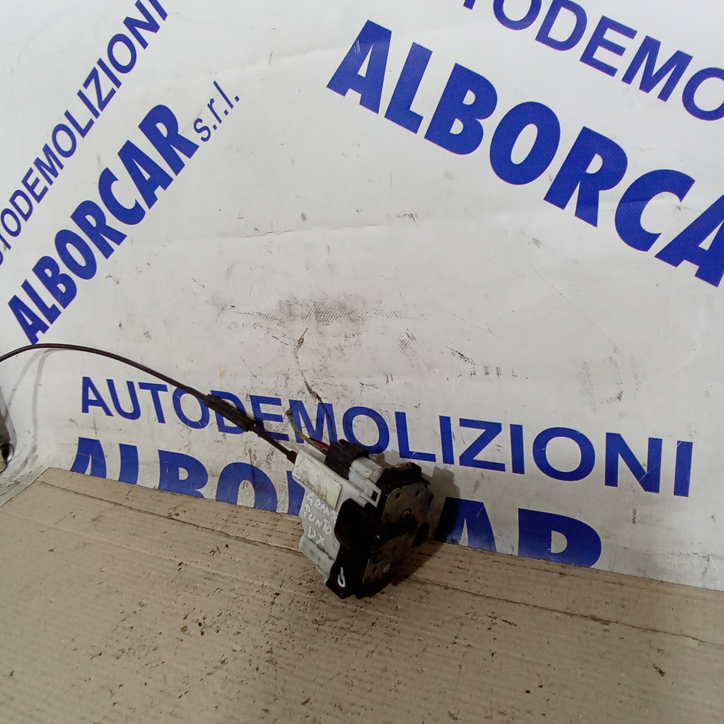 Serratura anteriore destra fiat grande punto anno 2006